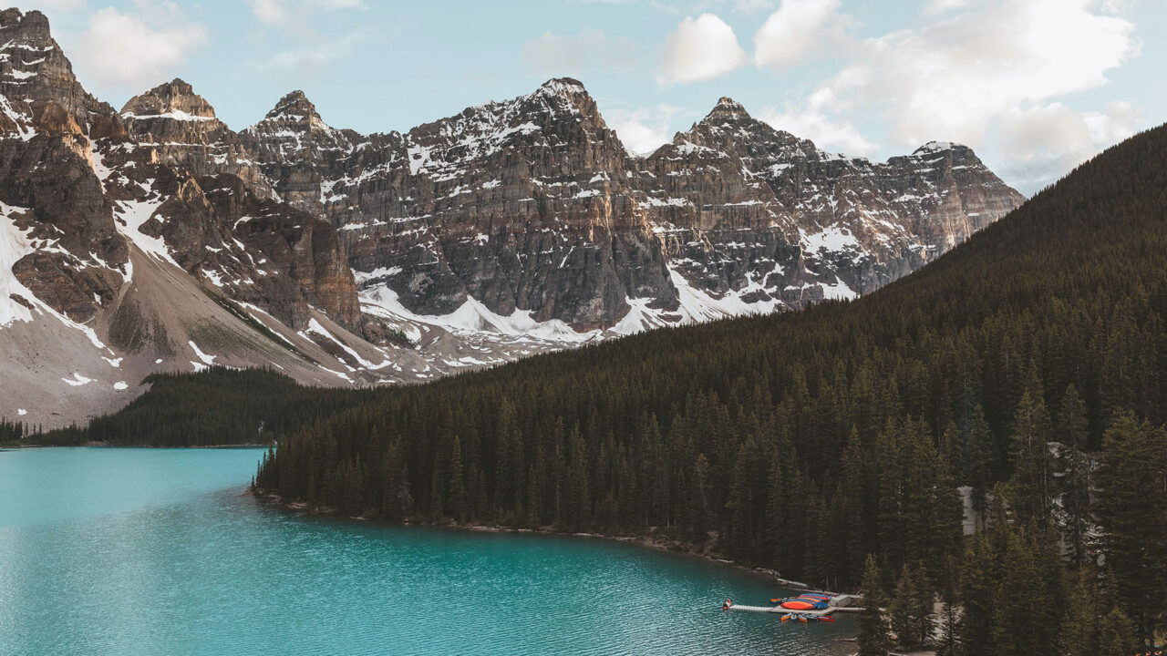 Turquoise water of Moraine Lake below the Valley of the Ten Peaks