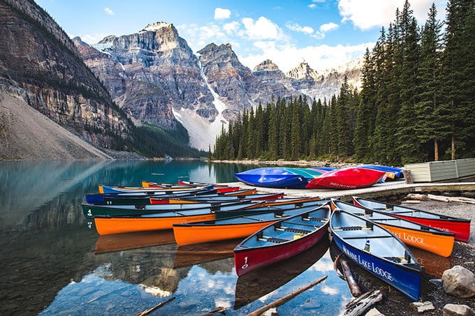 Your Guide to Moraine Lake Canoe Rentals