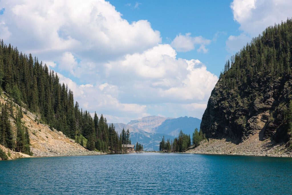 The Lake Agnes Tea House Trail