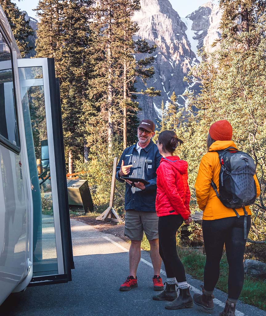 Larch season hiking near Moraine Lake